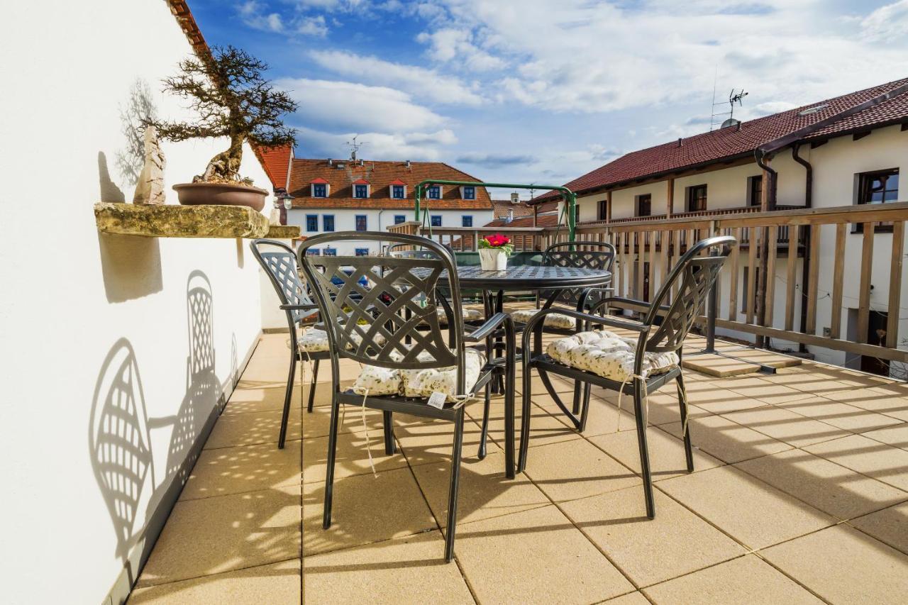 Hotel Bonsai Mikulov Exterior foto